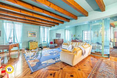 Duplex - 251 m² - 5 pièces