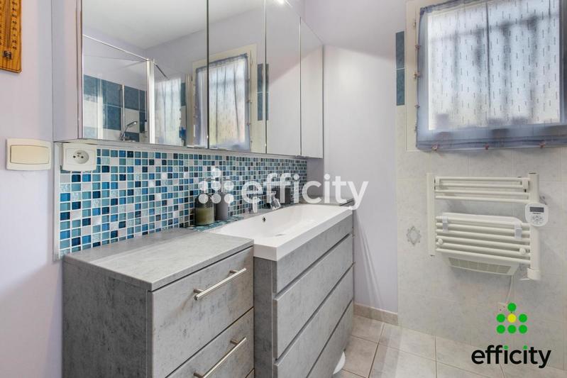 Maison traditionnelle - 120 m² - 5 pièces