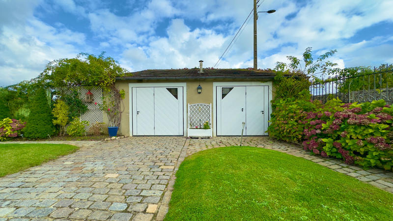 Maison - 200 m² - 6 pièces