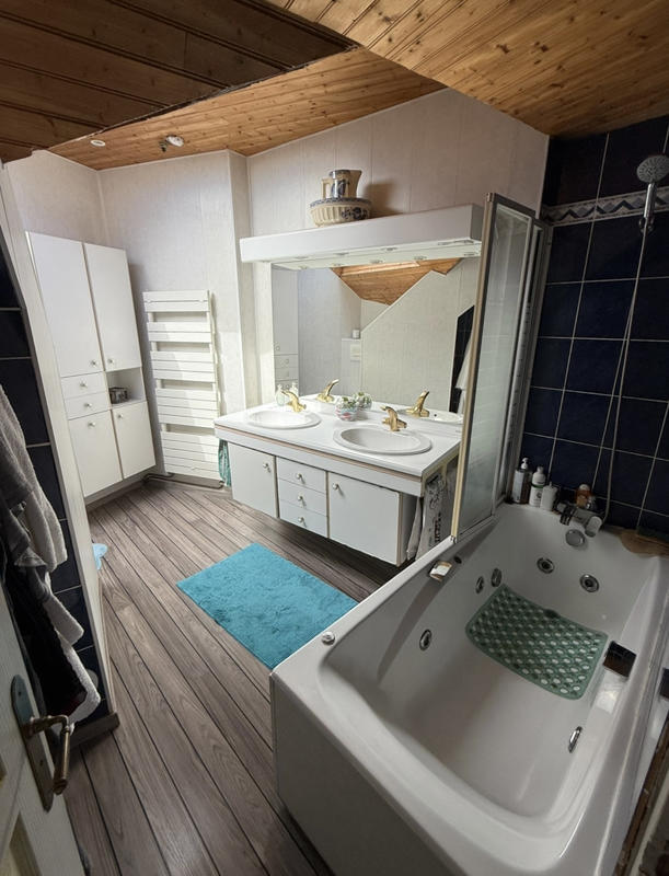 Maison de village - 224 m² - 7 pièces