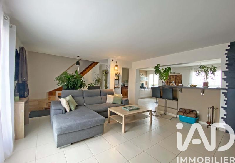 Maison - 174 m² - 9 pièces