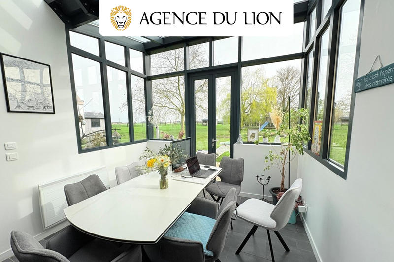 Maison - 201 m² - 9 pièces