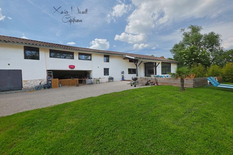 Maison - 160 m² - 5 pièces