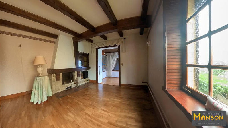 Maison ancienne - 239 m² - 10 pièces
