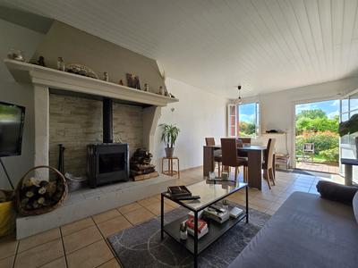 Maison - 390 m² - 15 pièces