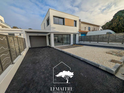 Maison - 108 m² - 4 pièces