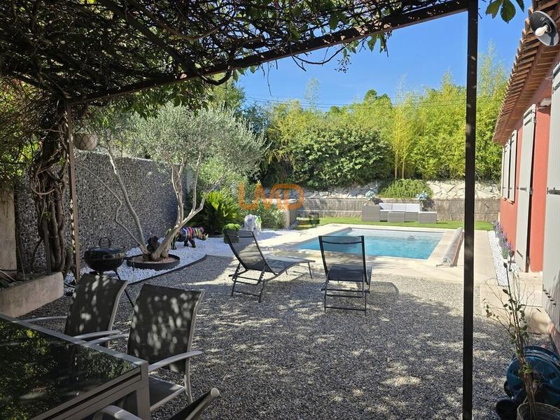 Maison - 106 m² - 5 pièces