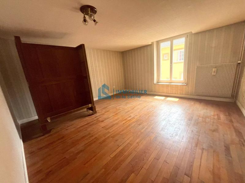 Maison - 266 m² - 12 pièces