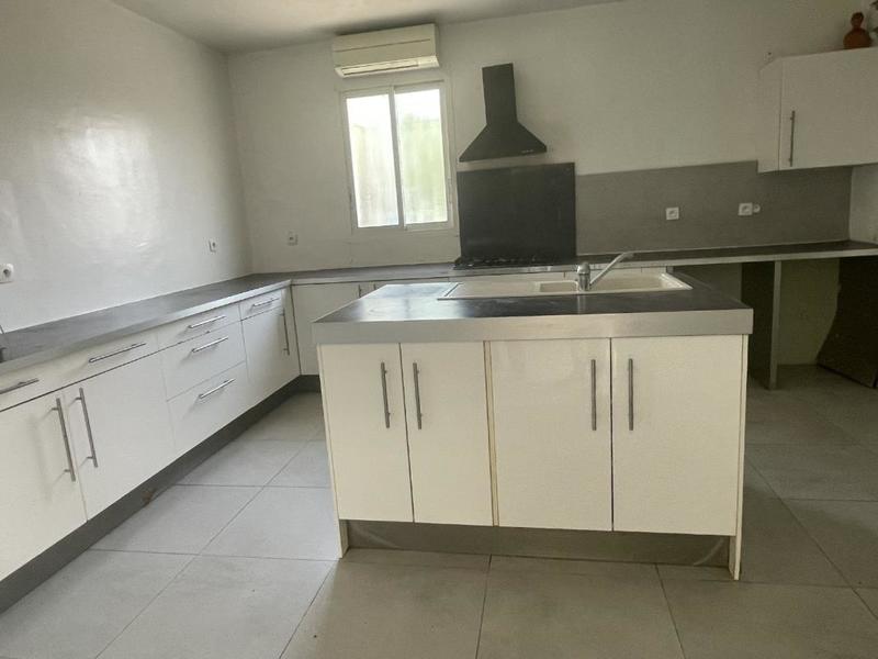 Maison - 250 m² - 7 pièces