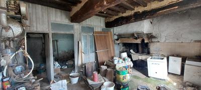 Maison ancienne - 200 m² - 3 pièces