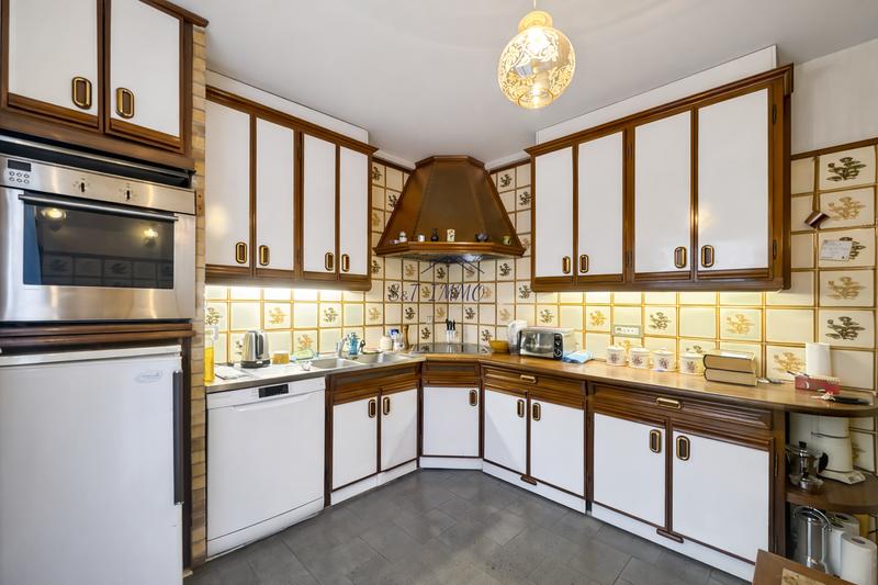 Propriété - 170 m² - 8 pièces