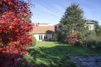 Maison ancienne - 290 m² - 9 pièces