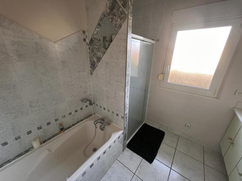 Pavillon - 121 m² - 6 pièces