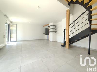 Maison - 94 m² - 5 pièces