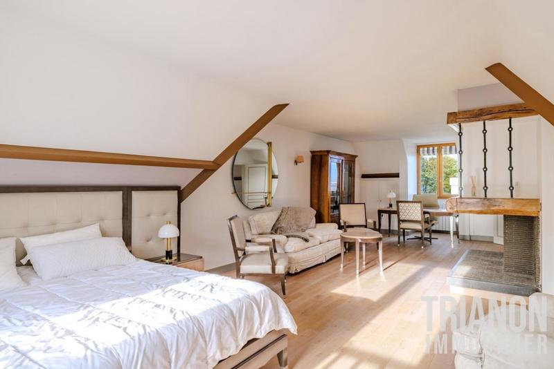 Maison - 326 m² - 7 pièces