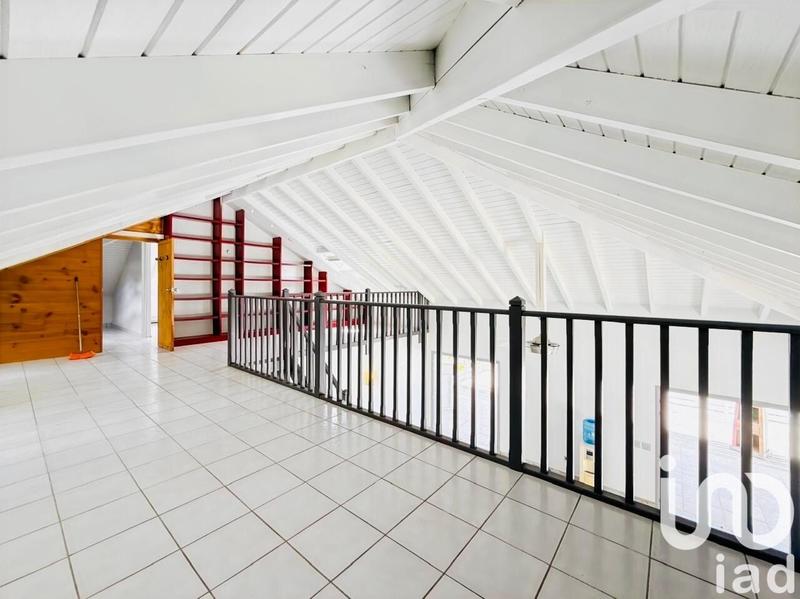 Maison - 200 m² - 6 pièces