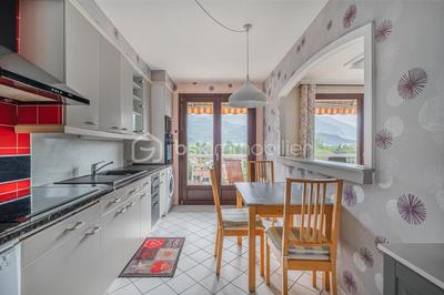 Appartement - 90 m² - 4 pièces