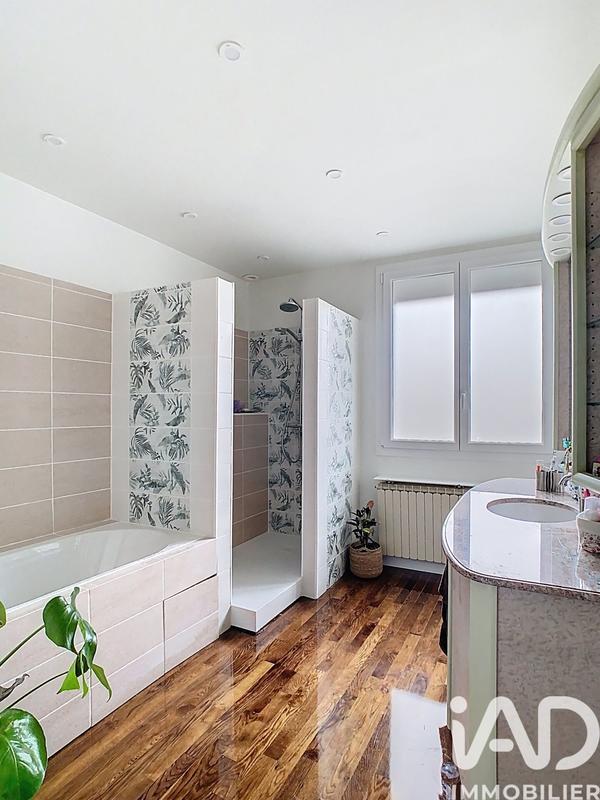 Maison de ville - 215 m² - 6 pièces