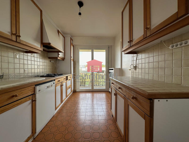 Appartement - 100 m² - 4 pièces