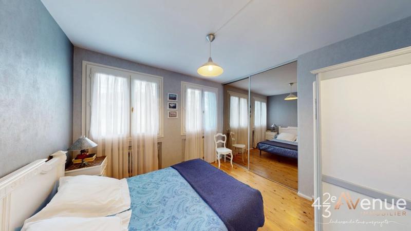 Maison - 90 m² - 5 pièces