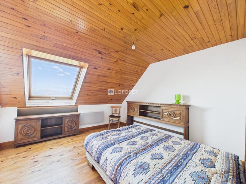 Maison traditionnelle - 224 m² - 9 pièces