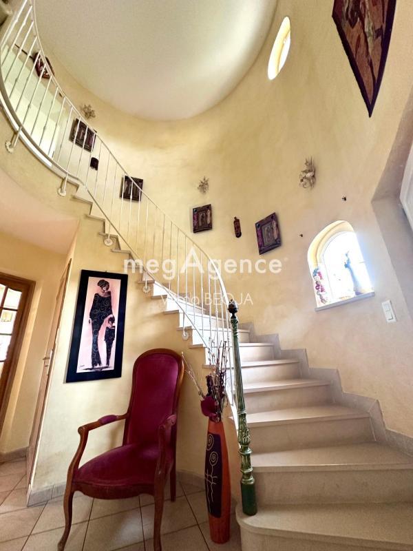 Maison - 192 m² - 7 pièces