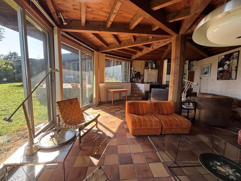 Maison - 168 m² - 9 pièces