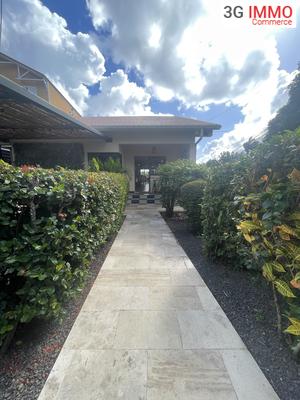 Fonds de commerce - Magasins - 95 m²