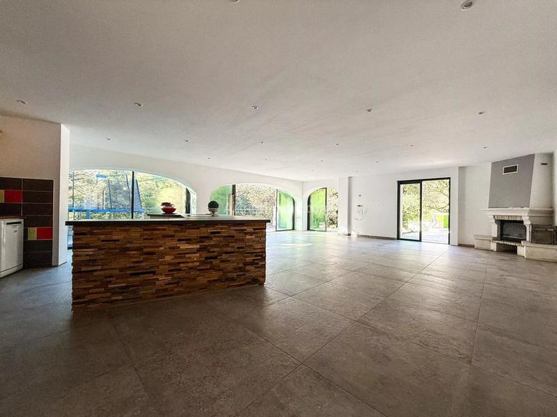 Maison - 174 m² - 5 pièces