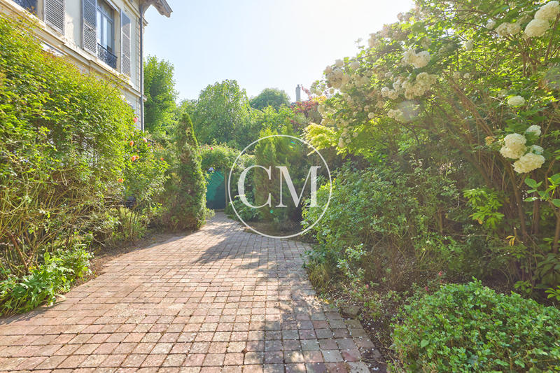 Appartement - 160 m² - 5 pièces