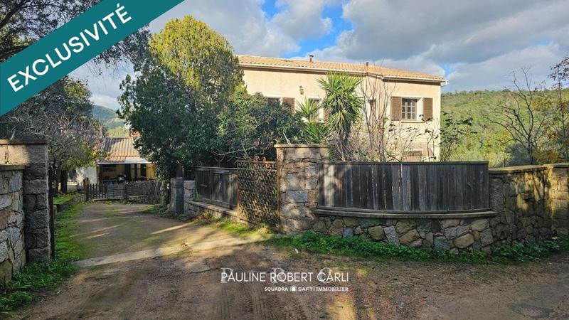 Maison - 350 m² - 15 pièces