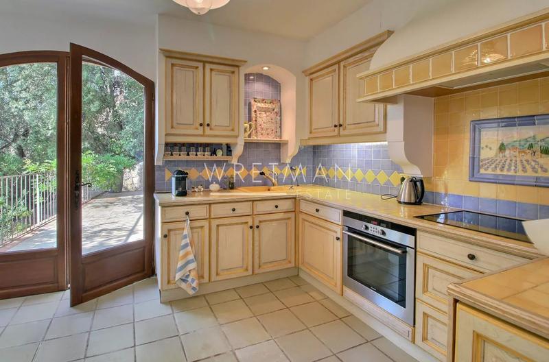 Villa - 233 m² - 5 pièces