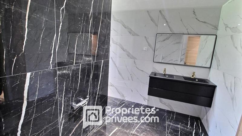 Maison - 254 m² - 6 pièces