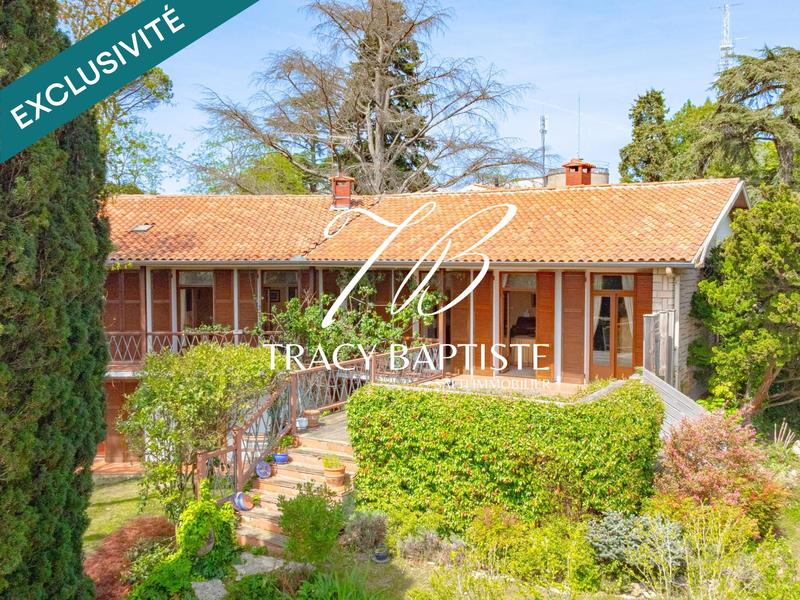 Maison - 294 m² - 8 pièces