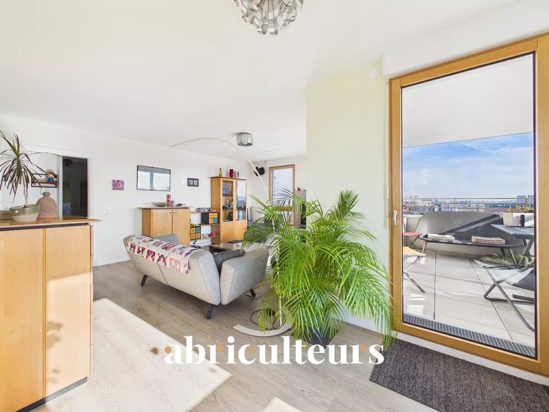 Appartement - 105 m² - 5 pièces