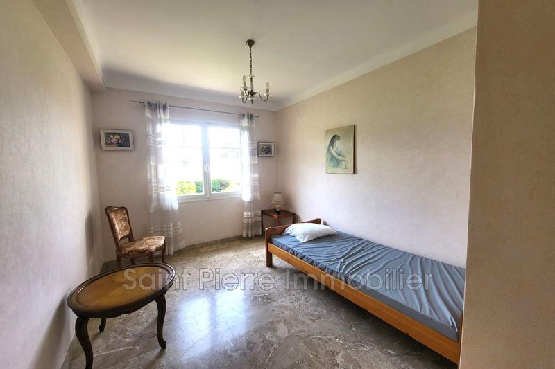 Maison - 305 m² - 6 pièces