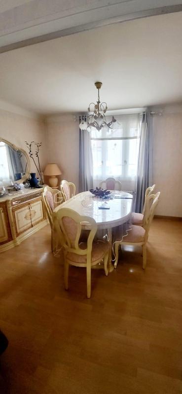 Maison traditionnelle - 95 m² - 5 pièces