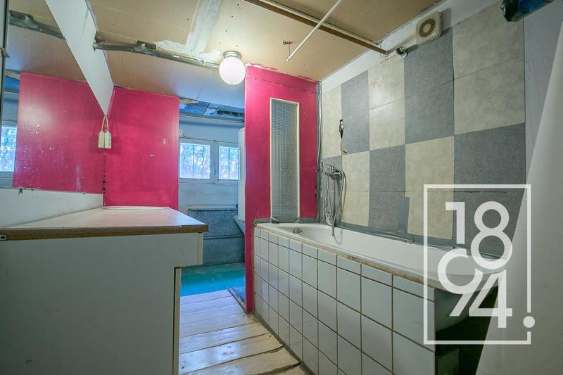 Maison - 181 m² - 6 pièces