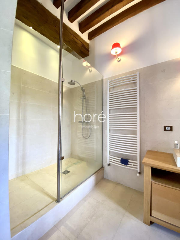 Maison - 300 m² - 10 pièces