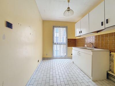 Appartement - 90 m² - 5 pièces