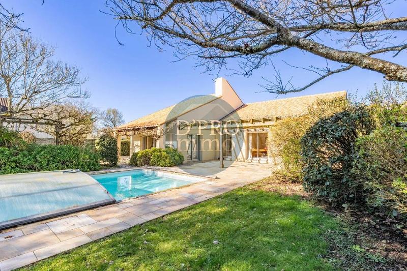 Maison - 153 m² - 7 pièces