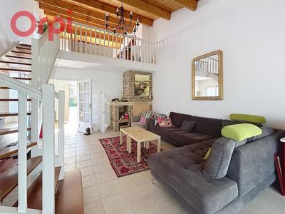 Maison - 198 m² - 5 pièces