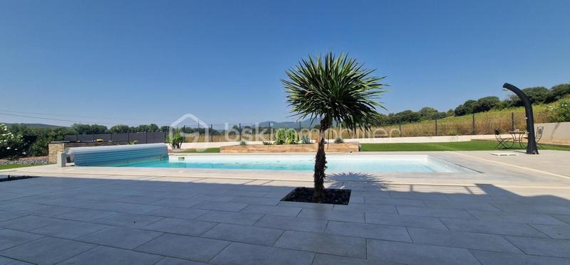 Villa - 213 m² - 5 pièces