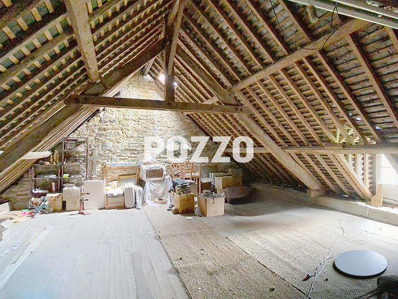 Maison - 180 m² - 7 pièces