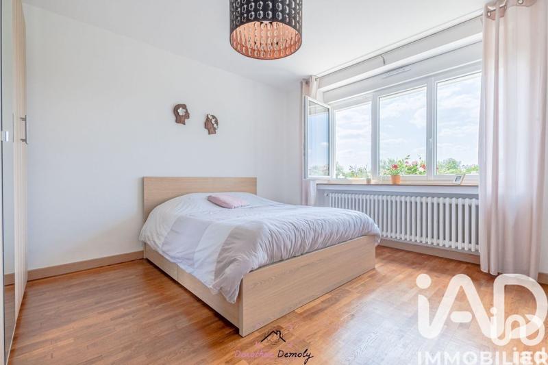 Maison - 305 m² - 13 pièces