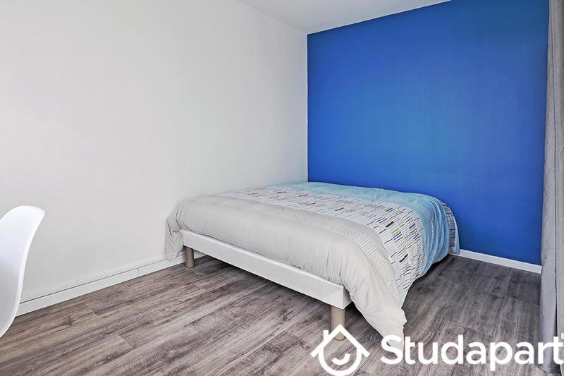 Chambre - 11 m² - 1 pièce