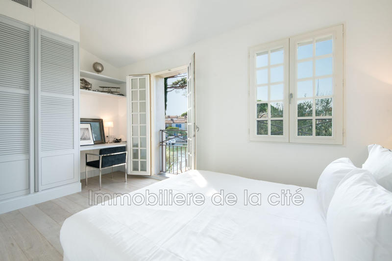 Maison - 210 m² - 7 pièces