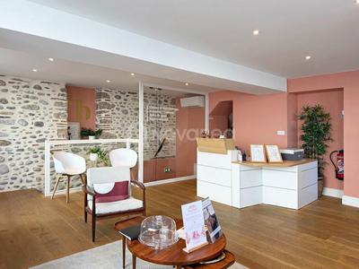 Local commercial - 289 m² - 11 pièces