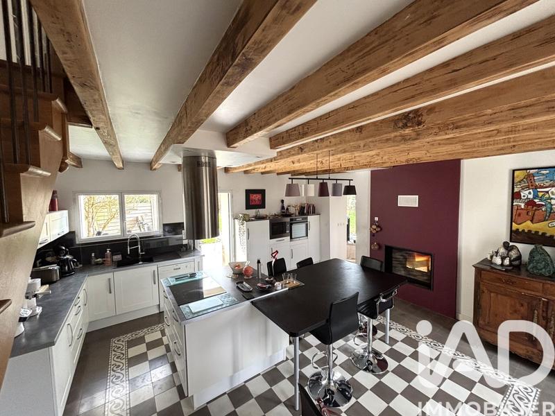 Maison - 245 m² - 8 pièces