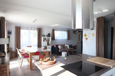 Maison traditionnelle - 100 m² - 5 pièces